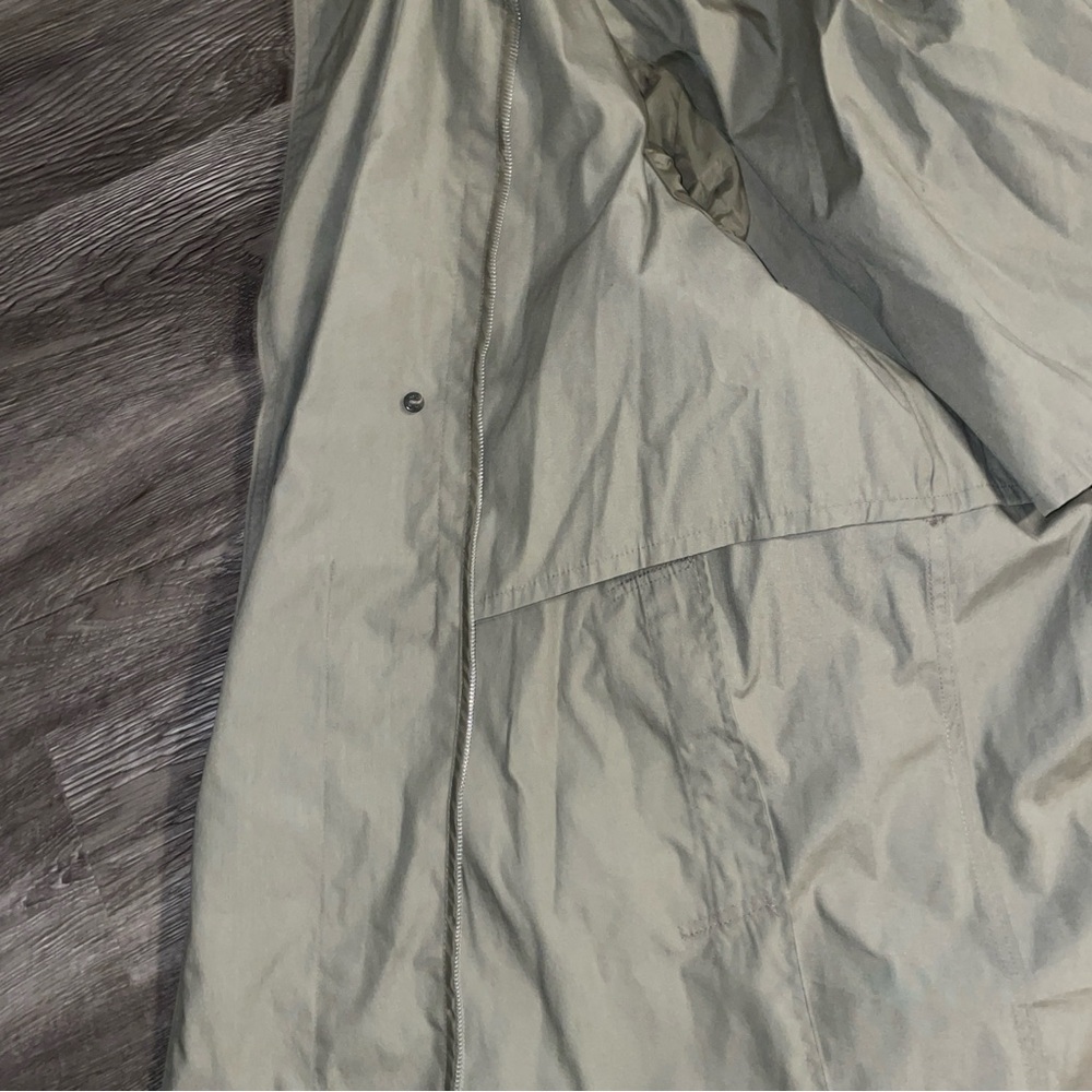 Men’s Tan Trench Coat - Picture 10 of 11
